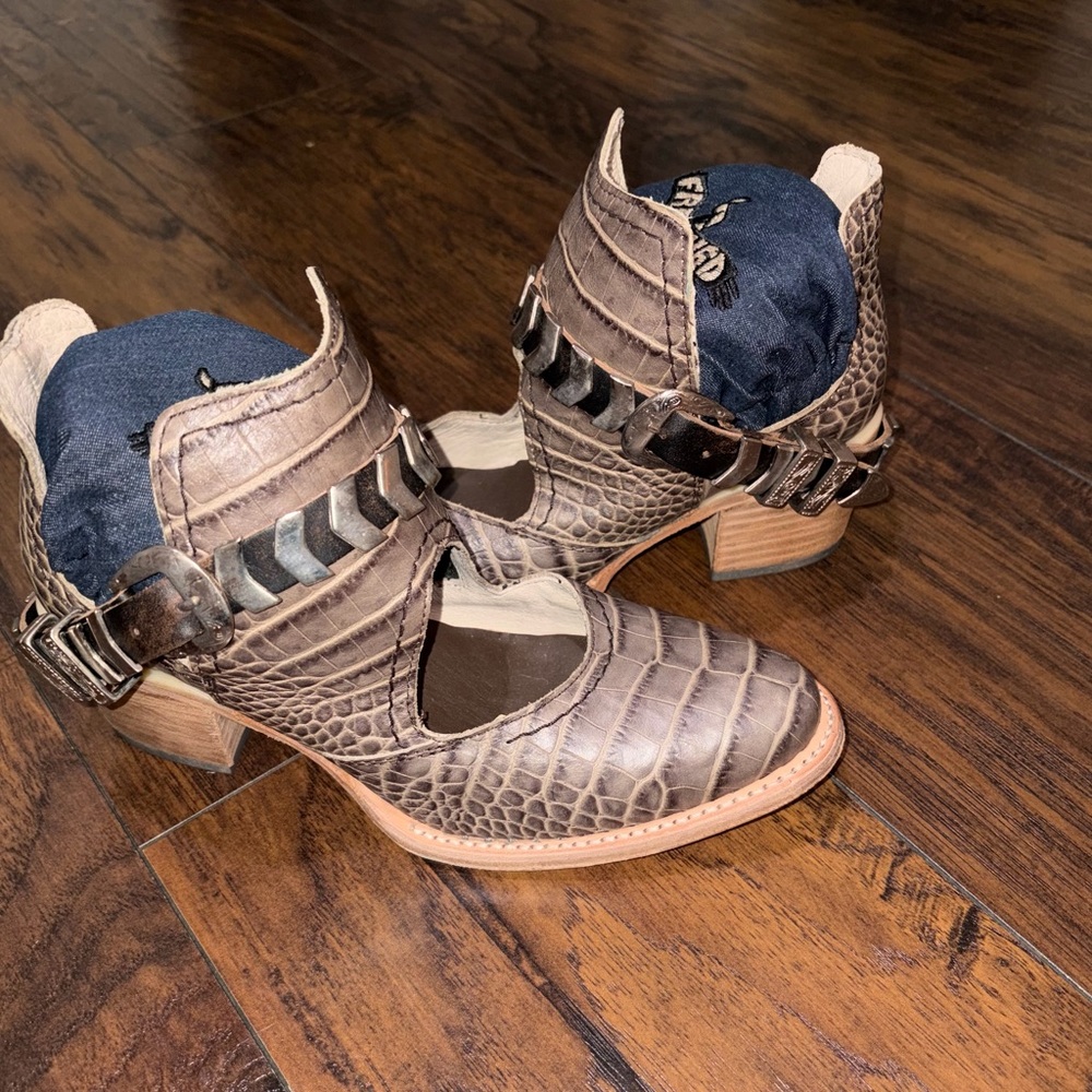 Freebird Textured Brown Ankle Booties